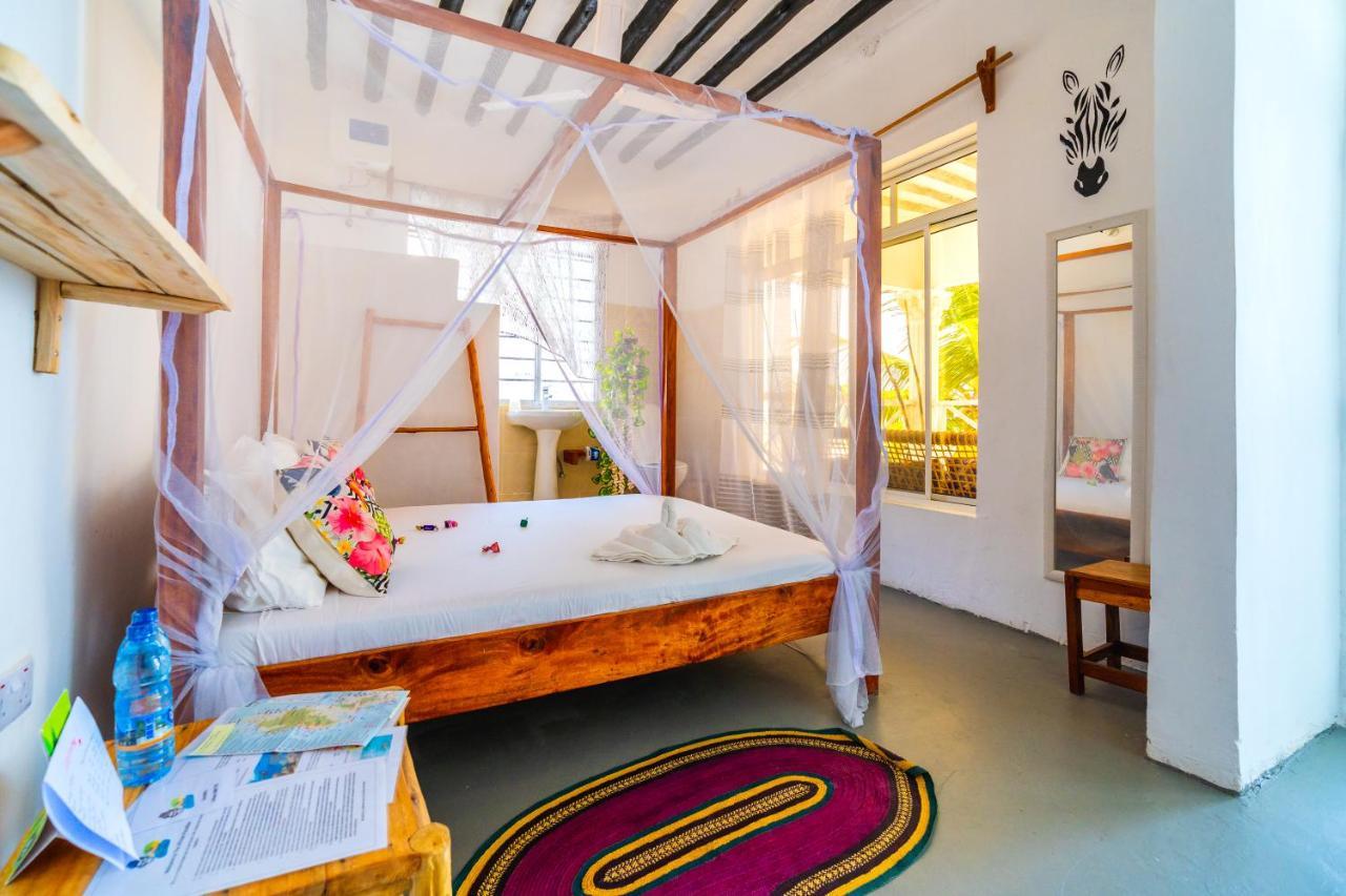 The African Paradise Beach Hotel Bwejuu Bagian luar foto