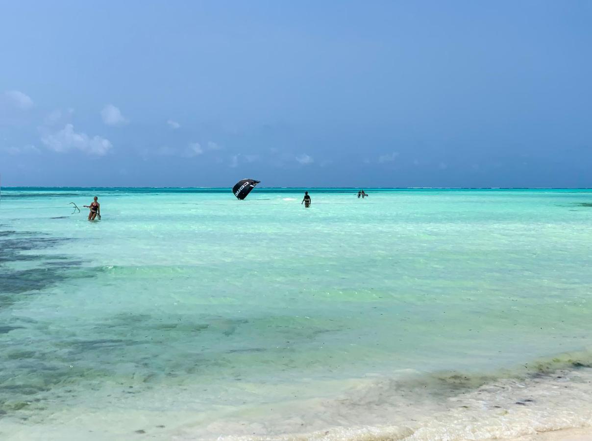 The African Paradise Beach Hotel Bwejuu Bagian luar foto