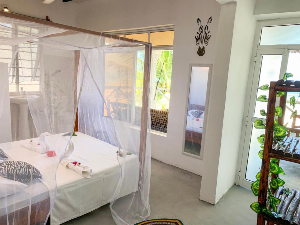 The African Paradise Beach Hotel Bwejuu Bagian luar foto