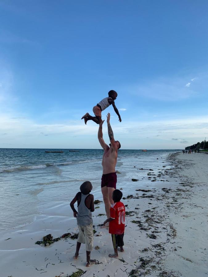 The African Paradise Beach Hotel Bwejuu Bagian luar foto