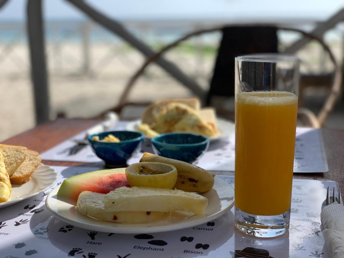 The African Paradise Beach Hotel Bwejuu Bagian luar foto